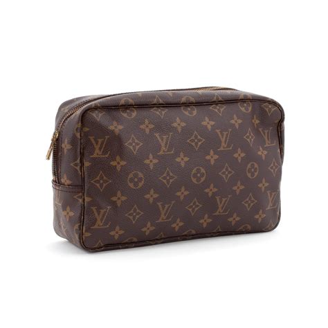 mens wash bag louis vuitton|louis vuitton pre owned bag.